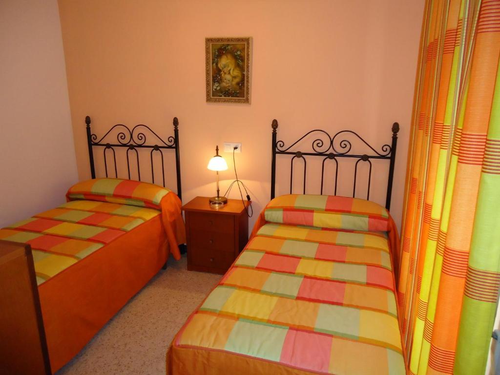 Hostal Los Claveles Баэна Номер фото